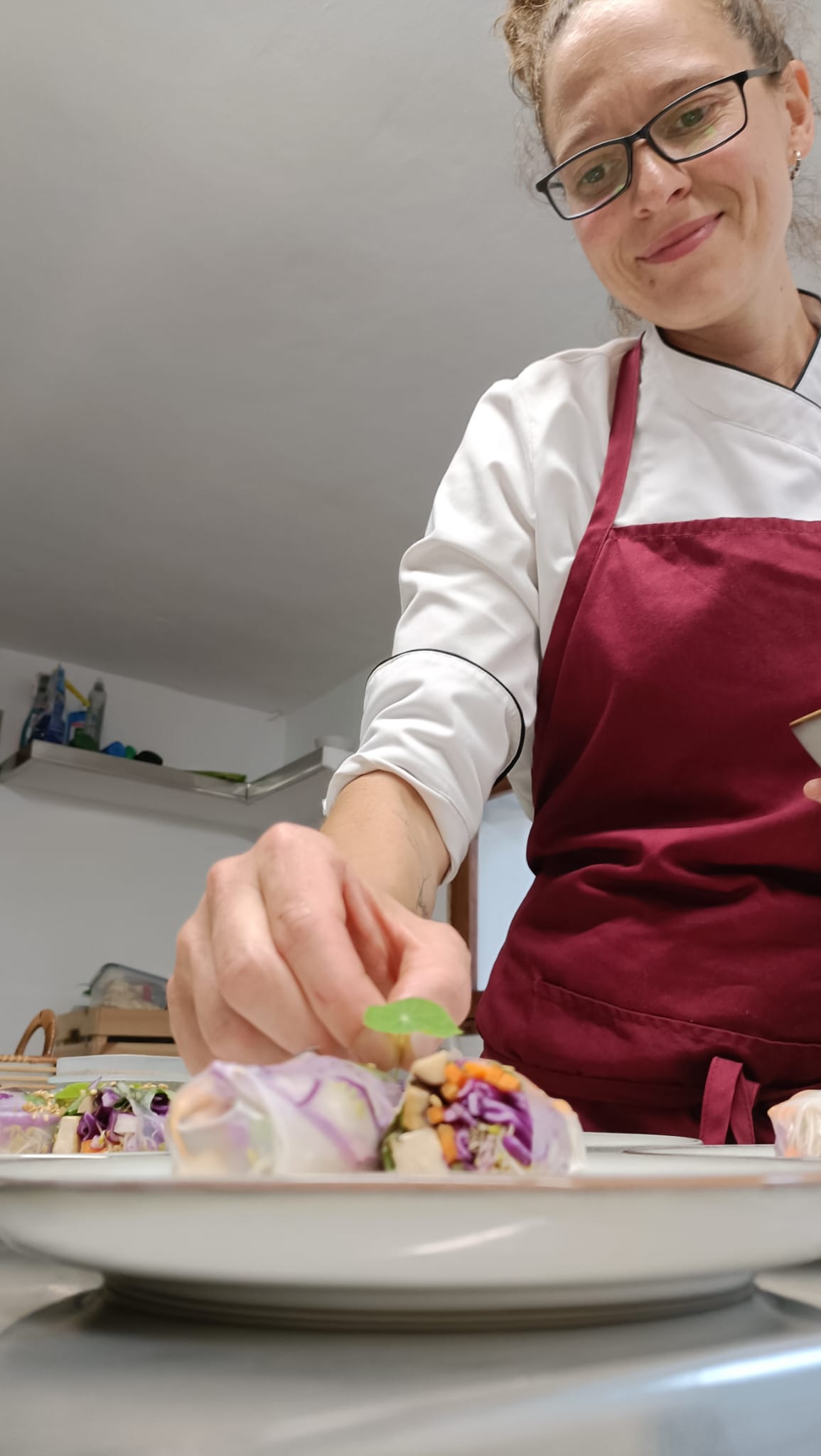 Rollitos vietnamitas con salsa satay